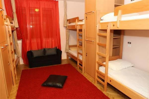 Tchaikovsky Hostel 斯普利特 外观 照片